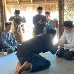 FOTO: Pelaku yang menghina almarhum KH A. Warits Ilyas, yakni Imam Bakri akhirnya meminta maaf secara langsung kepada salah satu putra ulama kharismatik asal Pondok Pesantren (PP) Annuqayah Lubangsa Guluk-Guluk, Sumenep itu, yakni KH Muhammad Ali Fikri, Sabtu (24/8/2024).