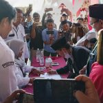 FOTO: Paslon KH Ali Fikri A Warits dan KH Unais Ali Hisyam saat mendaftarkan diri sebagai calon Bupati dan Wakil Bupati Sumenep dalam Pilkada 2024. Kamis (29/08/2024).