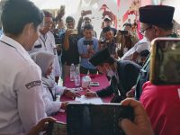 FOTO: Paslon KH Ali Fikri A Warits dan KH Unais Ali Hisyam saat mendaftarkan diri sebagai calon Bupati dan Wakil Bupati Sumenep dalam Pilkada 2024. Kamis (29/08/2024).