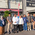 FOTO: KPU Sumenep saat melakukan pemeriksaan kesehatan bakal pasangan calon bupati-wakil bupati, di RSAL Dr Ramelan Surabaya.