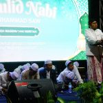 FOTO: Bupati Sumenep Achmad Fauzi Wongsojudo saat memberikan sambutan pada Peringatan Maulid Nabi Muhammad SAW, di Halaman Kantor Bupati, Selasa (17/09/2024).