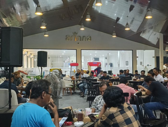 FOTO: Pelaksanaan Diskusi Pengawasan oleh Bawaslu Sumenep dengan tema Menuju Pilkada Sumenep Berkualitas. Rabu (25 September 2024) malam, di Arinna Cafe dan Resto. (Panji Agira/wartazone.com)