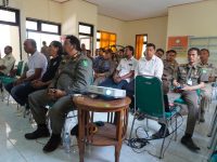 FOTO: Satpol PP Kabupaten Sumenep saat menggelar rapat koordinasi dan bimbingan teknis (Bintek) terkait Sistem Pelaporan Rokok Ilegal (Siroleg), Rabu (8/10/2024) di Aula Kantor Satpol PP Sumenep.
