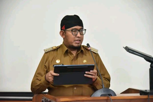 FOTO: Bupati Sumenep Achmad Fauzi Wongsojudo dalam sebuah kegiatan paripurna DPRD Sumenep, sebelum cuti kampanye Pilkada 2024.