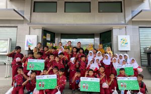Penguatan Literasi Keuangan, Direktur Kepatuhan BPRS Bhakti Sumekar Sambut Kedatangan Siswa SD