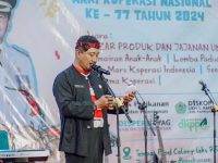 FOTO: Staf Ahli Bupati Pamekasan Bidang Kemasyarakatan dan Sumber Daya Manusia, Mohammad Alwi, saat membuka acara. Selasa (2/7/2024).
