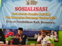 FOTO: Dewan Pendidikan Kabupaten Sumenep (DPKS) saat menggelar sosialisasi tata kelola komite sekolah di SDN Pasongsongan 1 Sumenep.