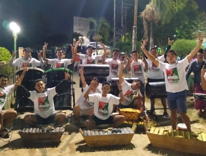 FOTO: Punggawa Group musik tongtong Puser Angin Pasongsongan menggelar deklarasi dukungan kepada Calon Bupati dan Wakil Bupati Sumenep nomor urut 2, Achmad Fauzi- Kiai Imam Hasyim (FAHAM) pada Pilkada 2024