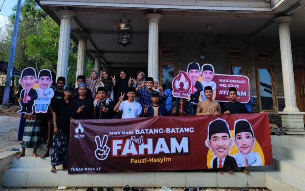 FOTO: Pemuda kecamatan Batang-Batang  deklarasi dukungan untuk pasangan Fauzi - Kiai Imam.