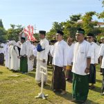 FOTO: Pemkab Sumenep mewajibkan Aparatur Sipil Negara (ASN) dan non ASN di lingkungan Pemerintah setempat berpakaian santri dalam rangka memperingati Hari Santri Nasional (HSN) tahun 2024.