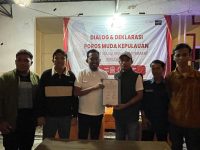FOTO: Calon Bupati Sumenep nomor urut 2 Achmad Fauzi Wongsojudo saat menghadiri deklarasi dukungan dari Poros Muda Kepulauan Sumenep, yang terdiri dari pemuda-pemudi dari Kecamatan Raas, Sapeken, Arjasa, Kangayan, dan Sepudi.