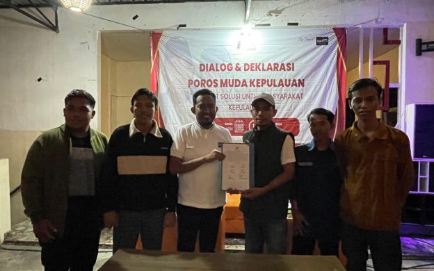 FOTO: Calon Bupati Sumenep nomor urut 2 Achmad Fauzi Wongsojudo saat menghadiri deklarasi dukungan dari Poros Muda Kepulauan Sumenep, yang terdiri dari pemuda-pemudi dari Kecamatan Raas, Sapeken, Arjasa, Kangayan, dan Sepudi.