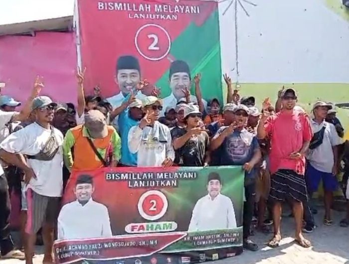 FOTO: Persatuan Buruh Kecamatan Sapeken saat mendeklarasikan pemenangan Achmad Fauzi - KH. Imam Hasyim (Faham) di Pemilihan Bupati dan Wakil Bupati Sumenep tahun 2024.