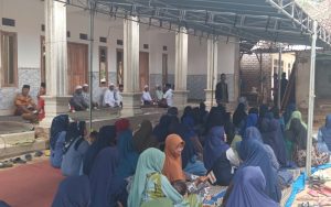 Ratusan Emak-emak Desa Beringin Deklarasikan Dukungan untuk Fauzi-Imam