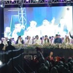 : Relawan pemenangan paslon nomor urut 2, Achmad Fauzi Wongsojudo dan KH. Imam Hasyim (Faham), menggelar sholawatan di Lapangan Sawunggaling Desa Pasongsongan Kecamatan Pasongsongan, Senin (18/11/2024) malam.