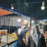 FOTO: Pelaku UMKM di Lapangan Desa Karduluk, Kecamatan Pragaan pada Jumat malam, 22 November 2024 mengaku mendapatkan keuntungan dua kali lipat dalam acara FAHAM Bersholawat.