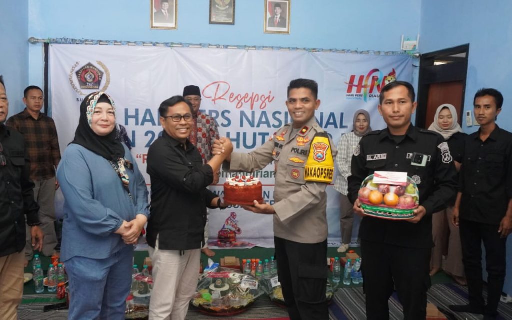 Potong Tumpeng Ala PWI Sumenep di HPN 2025
