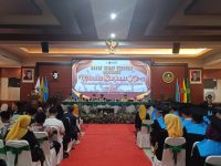 FOTO: Prosesi wisuda mahasiswa Universitas Bahaudin Mudhary Madura (Uniba Madura) dari berbagai fakultas berlangsung khidmat. Senin (10 Februari 2025).