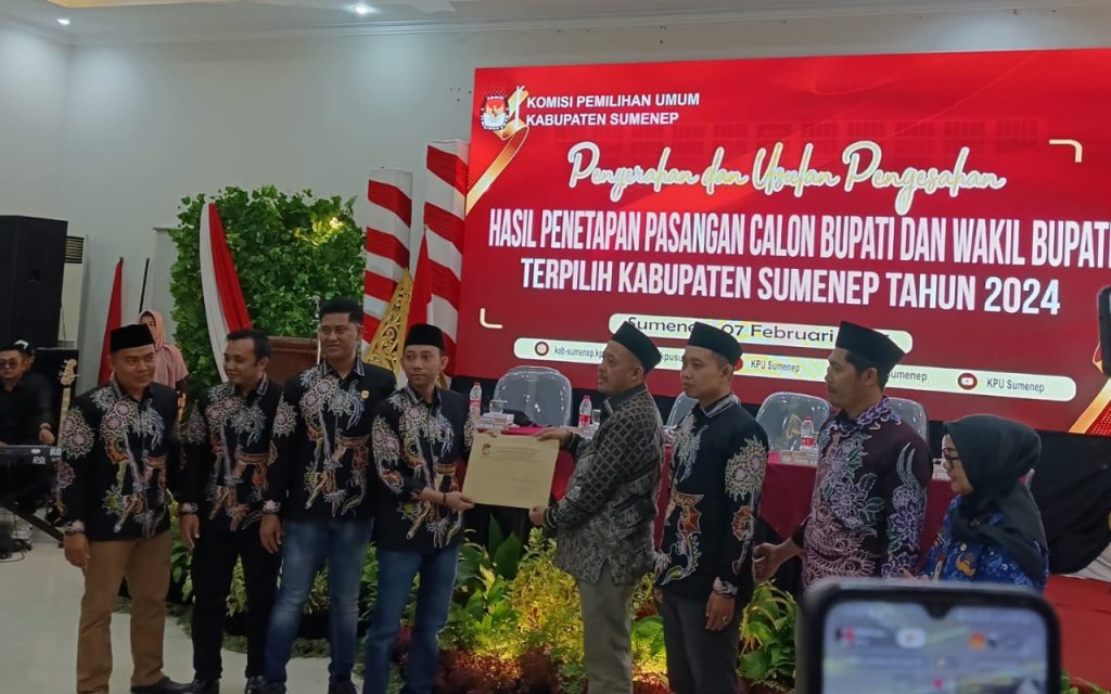 Sah, KPU Sumenep Serahkan SK Pengesahan Bupati dan Wakil Bupati Terpilih
