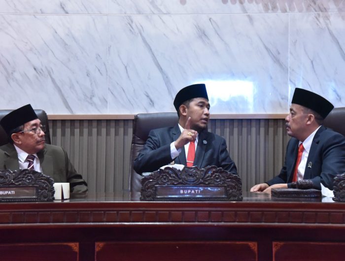 FOTO: DPRD Kabupaten Sumenep menggelar rapat paripurna dalam rangka penyampaian visi dan misi Bupati dan Wakil Bupati periode 2025-2030. Senin (3 Maret 2025).