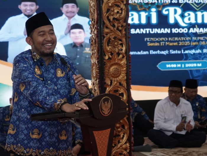 FOTO: Bupati Sumenep Achmad Fauzi Wongsojudo menyampaikan sambutan Safari Ramadan Baznas dan Santunan 1000 Anak Yatim, Senin (17/03/2025).