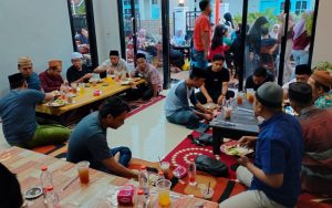 Kebersamaan Jurnalis Bintang Sembilan dalam Buka Puasa dan Tahlil Bersama