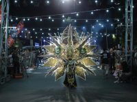 FOTO: Penampilan peserta Madura Ethnic Carnival (MEC) tahun 2024, di depan Labang Mesem Keraton Sumenep.