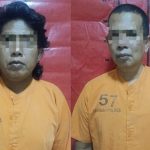 FOTO: Kedua pelaku yakni SB (kiri) seorang anggota LSM, dan JF ASN Inspektorat Kabupaten Sumenep, terjaring OTT Polres Sumenep karena diduga memeras Kepala Desa Batang-Batang Daya, Siti Naisa, terkait proyek pengaspalan jalan desa yang didanai Dana Desa (DD).
