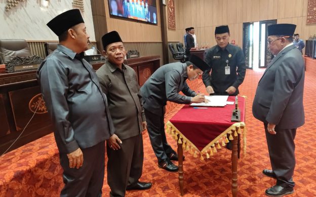 FOTO: Dewan Perwakilan Rakyat Daerah (DPRD) Kabupaten Sumenep saat menggelar rapat paripurna Badan Anggaran (Banggar) terhadap hasil pembahasan Raperda tentang Pertanggungjawaban Pelaksanaan APBD Tahun Anggaran 2024.