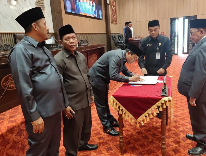 FOTO: Dewan Perwakilan Rakyat Daerah (DPRD) Kabupaten Sumenep saat menggelar rapat paripurna Badan Anggaran (Banggar) terhadap hasil pembahasan Raperda tentang Pertanggungjawaban Pelaksanaan APBD Tahun Anggaran 2024.