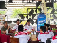 FOTO: PT Empat Sekawan Mulia (ESM) saat menggelar meet and greet bersama salah satu mitra bisnisnya, Toko Bagus, di Hotel New Ramayana, Pamekasan, pada Sabtu (14/6/2025).