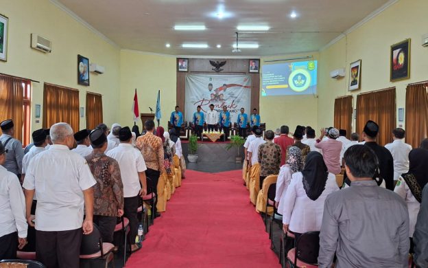 FOTO: Dewan Pendidikan Kabupaten Sumenep (DPKS) saat menggelar Rembuk Pendidikan di Aula STKIP PGRI Sumenep, Rabu (25/6/2025).