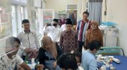 FOTO: Baznas Kabupaten Sumenep bekerja sama dengan Kemenag menggelar khitanan massal gratis serta penyaluran santunan bagi anak yatim dan penyandang disabilitas.