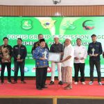 FOTO: Kegiatan Focus Group Discussion (FGD) yang digelar Forum Pimpinan Asosiasi Media (For-PAM) Kabupaten Sumenep bersama Paguyuban Pengusaha Rokok Sumenep, Kamis (17/7/2025), di pendopo agung keraton Sumenep. (Panji Agira/wartazone.com)