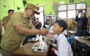 Wabup Pamekasan Pantau Langsung Realisasi Program Makan Bergizi Gratis
