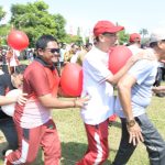 FOTO: Bupati Sumenep Achmad Fauzi Wongsojudo, berbaur dalam lomba antar Aparatur Sipil Negara (ASN) dalam rangka memeriahkan Hari Ulang Tahun (HUT) ke-80 Kemerdekaan Republik Indonesia, Selasa (5/8/2025).