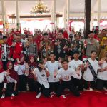 FOTO: Sesi foto bersama usai peluncuran dua program strategis untuk memperkuat perlindungan anak dan perempuan. Kedua program tersebut adalah SEMARAK TP PKK (Sekolah Masyarakat Anti Perkawinan Anak) dan SI PEKA PAK (Sistem Pengaduan Kekerasan dan Perlindungan Perempuan & Anak), Pemkab Bondowoso.