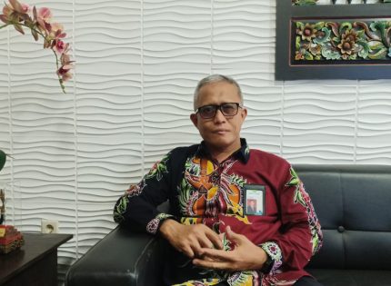 FOTO: Direktur Utama BPRS Bhakti Sumekar, Hairil Fajar. (Ist/wartazone.com)