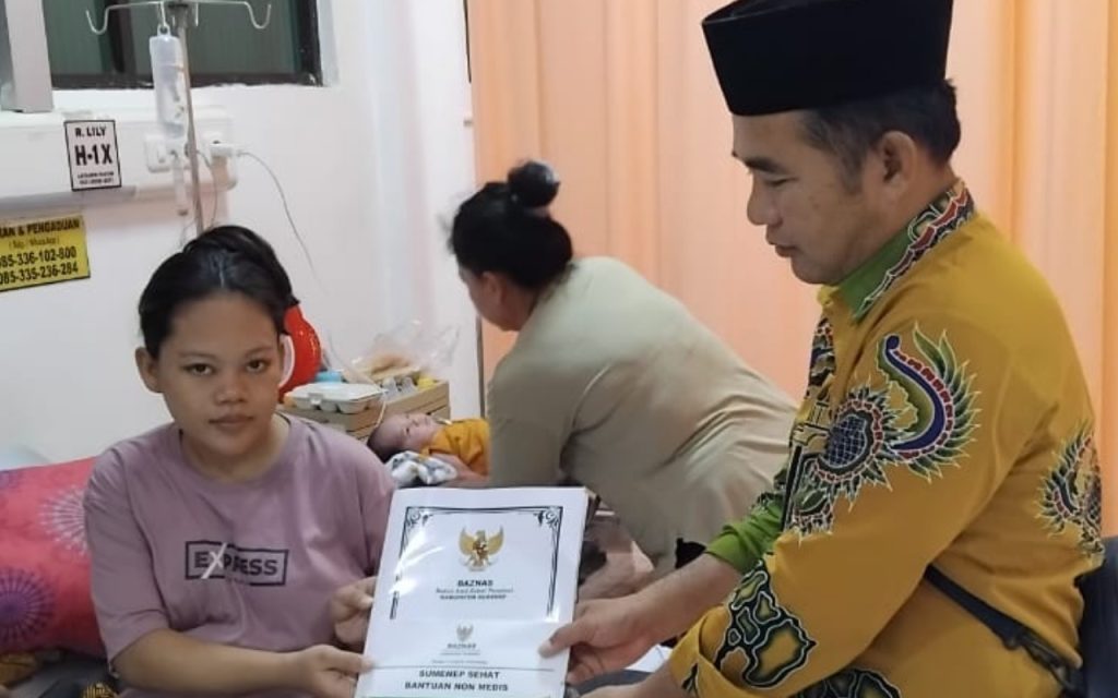 Baznas Sumenep Jangkau Kepulauan, Ringankan Perjuangan Ibu Muda dari Pulau Ra’as Melahirkan