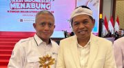 FOTO: Direktur Utama BPRS Bhakti Sumekar Perseroda, Hairil Fajar, bersama Gubernur Jawa Barat Dedi Mulyadi, usai meraih KEJAR Awards 2025 sebagai Bank Implementasi KEJAR Terbaik Sub Kategori BPR/S Wilayah Tengah, di Jakarta. Jumat (22/8/2025).