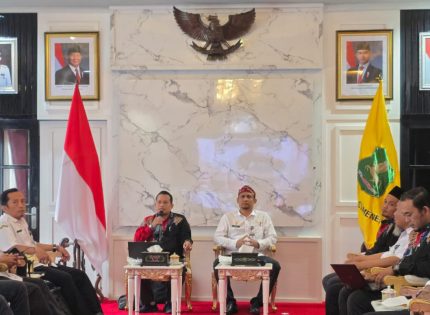FOTO: Peluncuran seremoni hybrid ajang Komite Award Piala Bupati Sumenep 2025, oleh Dewan Pendidikan Kabupaten Sumenep, di Rumah Dinas Bupati, Rabu (10/9/2025).