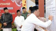 FOTO: Bupati Sumenep, Achmad Fauzi Wongsojudo, saat menghadiri Doa Bersama untuk Negeri, yang digelar oleh Pemerintah Kecamatan Batuputih.