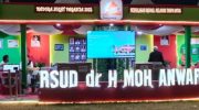 FOTO: Rumah Sakit Umum Daerah (RSUD) dr. H. Moh. Anwar Sumenep turut ambil bagian dengan menghadirkan berbagai stan layanan interaktif yang diminati pengunjung, saat gelaran Madura Culture Festival (MCF) 2025 di GOR A. Yani, Sumenep.