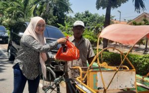 Said Abdullah Dorong Kepedulian Berkelanjutan Lewat Pembagian 150 Ribu Paket Sembako di Madura