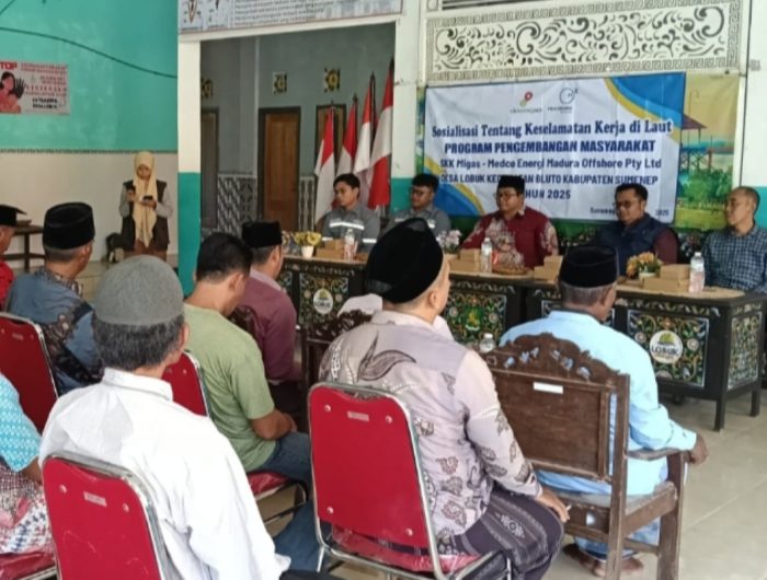 FOTO: SKK Migas Medco Energi bersama Pemdes Lobuk, Kecamatan Bluto, Kabupaten Sumenep, menggelar sosialisasi keselamatan kerja di laut bagi masyarakat nelayan setempat, Jumat (3/10/2025).