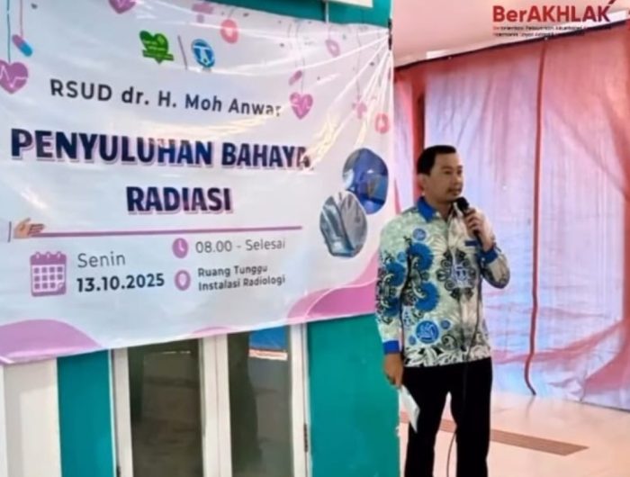 FOTO: Tim medis RSUD dr. H. Moh. Anwar Sumenep melalui Unit Radiologi menggelar penyuluhan bahaya radiasi bertema “Bahaya Radiasi bagi Manusia”, pada 13 Oktober 2025.