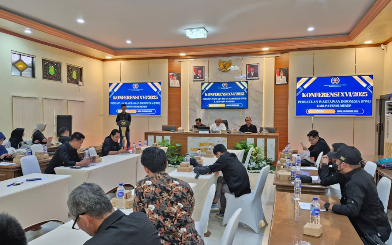 FOTO: Konferensi XVI/2025 Persatuan Wartawan Indonesia (PWI) Kabupaten Sumenep, digelar di Aula Bappeda setempat berakhir dengan keputusan aklamasi.