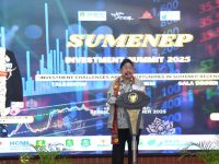 FOTO: Wakil Bupati Sumenep, KH. Imam Hasyim saat menyampaikan sambutan dalam gelaran Sumenep Investment Summit (SIS) 2025, di Pendopo Agung Keraton Sumenep, Senin (10/11/2025).