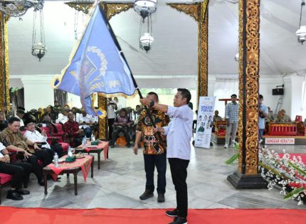 FOTO: Prosesi pelantikan pengurus PWI Kabupaten Sumenep periode 2025–2028, di Pendopo Agung Keraton Sumenep, Rabu (26/11/2025).