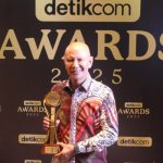 FOTO: Ketua Badan Anggaran (Banggar) DPR RI, Said Abdullah, menerima penghargaan sebagai Tokoh Pengawal Stabilitas Fiskal APBN pada ajang detikcom Awards 2025 yang digelar di The Westin Jakarta, Selasa (25/11/2025).